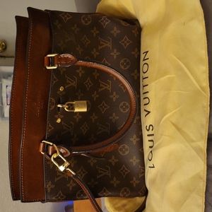 Louis Vuitton purse